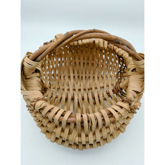 Mid Century Boho Wicker Basket Small Woven - Picture 6 of 7
